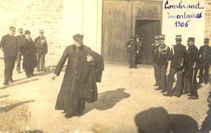 « Abruti par les chants et les cloches ». Un jeune appelé poitevin dans le bocage en 1906. Carte postale : inventaire à Combrand en 1906