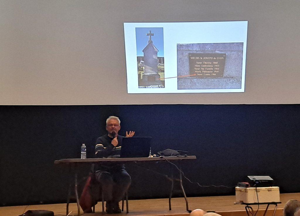 Pascal Hérault en conférence à Mauléon sur la Petite Eglise